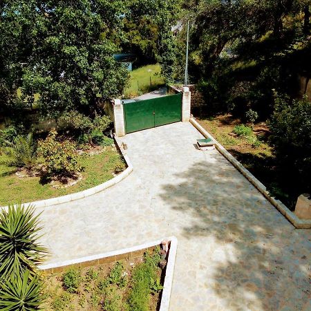 Villa Silvia Ágios Matthaíos Exterior foto